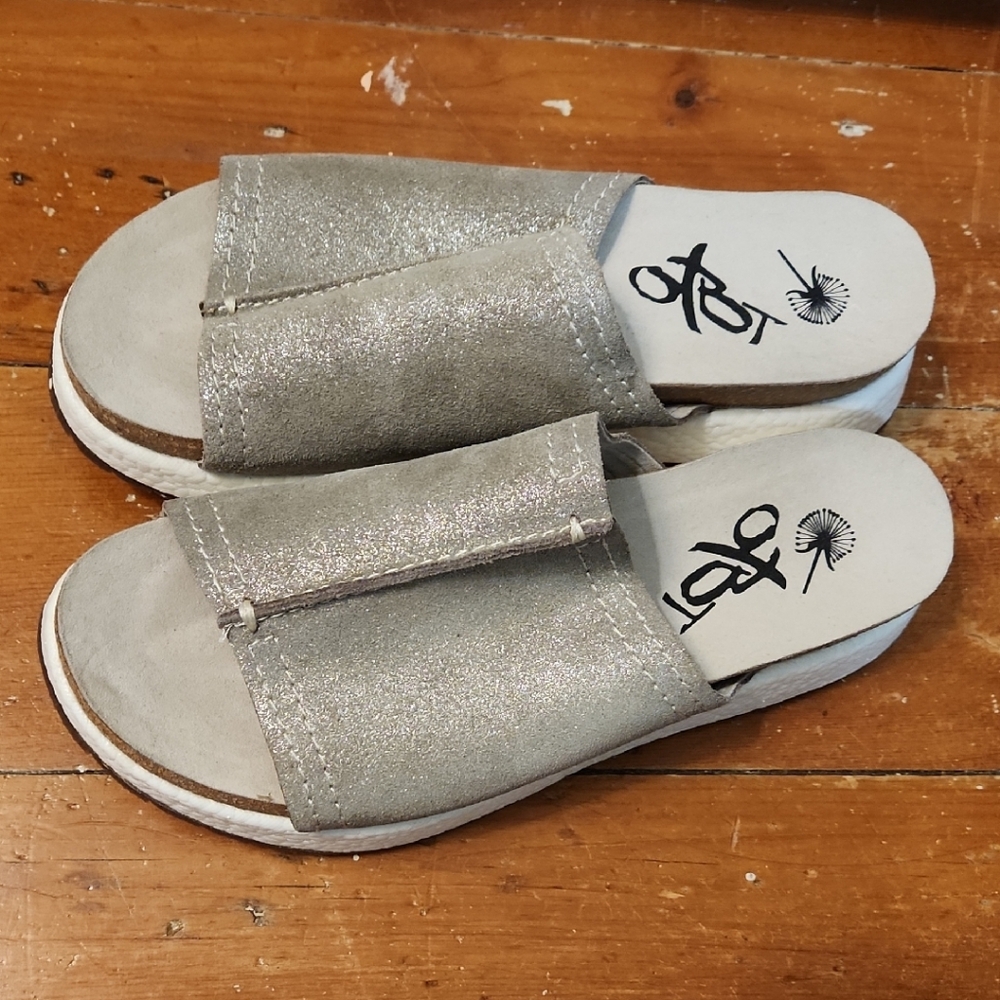 OTBT Silver Glitter Sandals